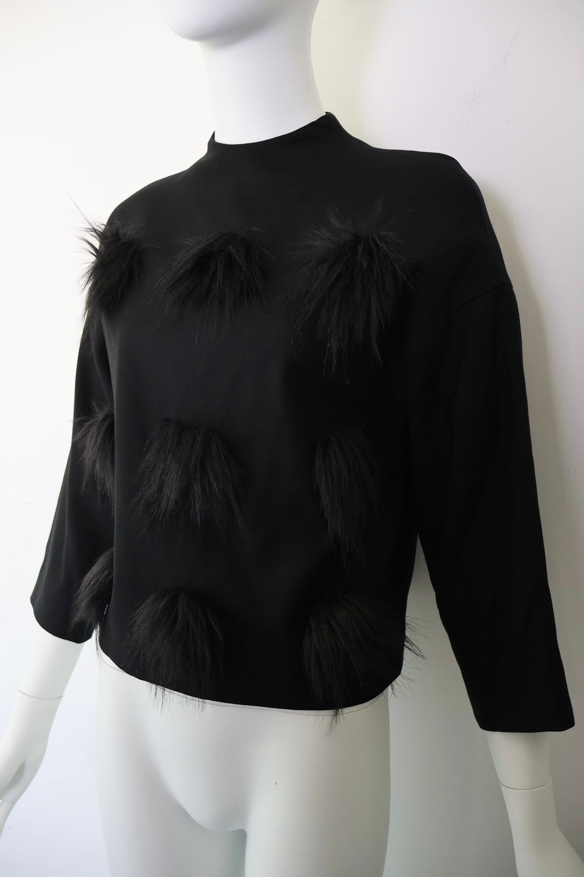 Japanese Label Pom Pom Top